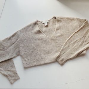 HM v neck sweater